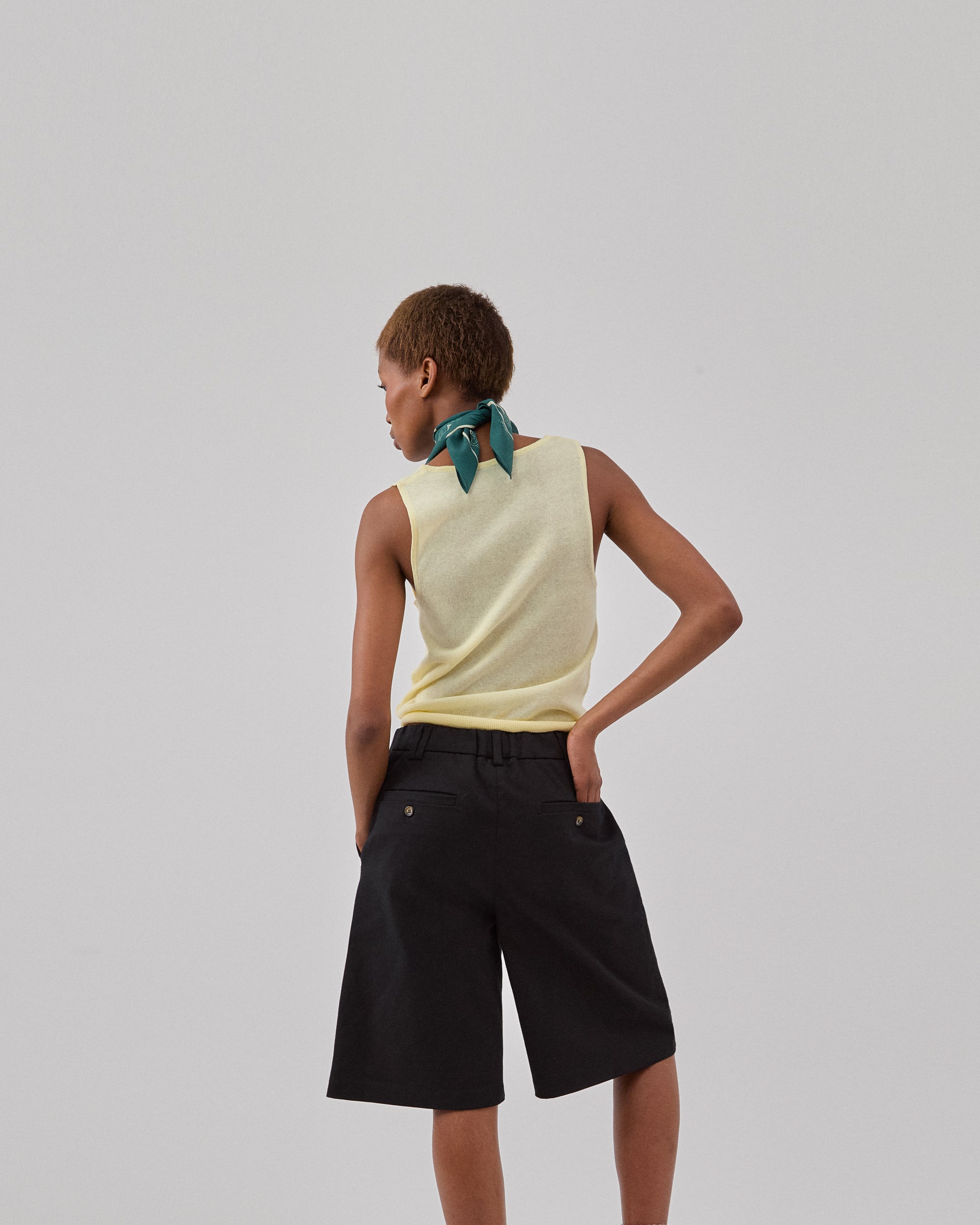 PLEATED SHORT - BLACK